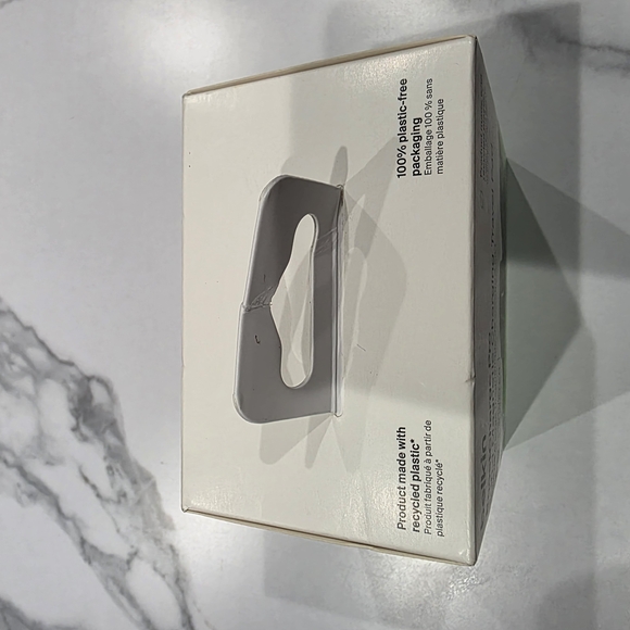 Belkin BoostCharge Pro 2-in-1 Magnetic Charging Pad - Picture 5 of 7